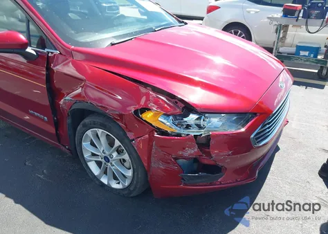 2019 Ford Fusion Hybrid Se z USA, uszkodzony, nr VIN 3FA6P0LU8KR207801